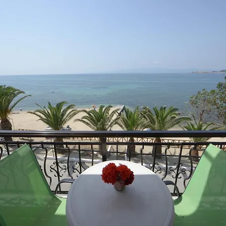 Hotel Akrogiali 2*