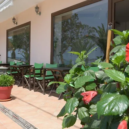 Akrogiali Hotel 2*