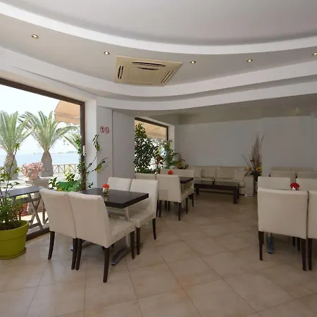 Akrogiali Hotel 2*