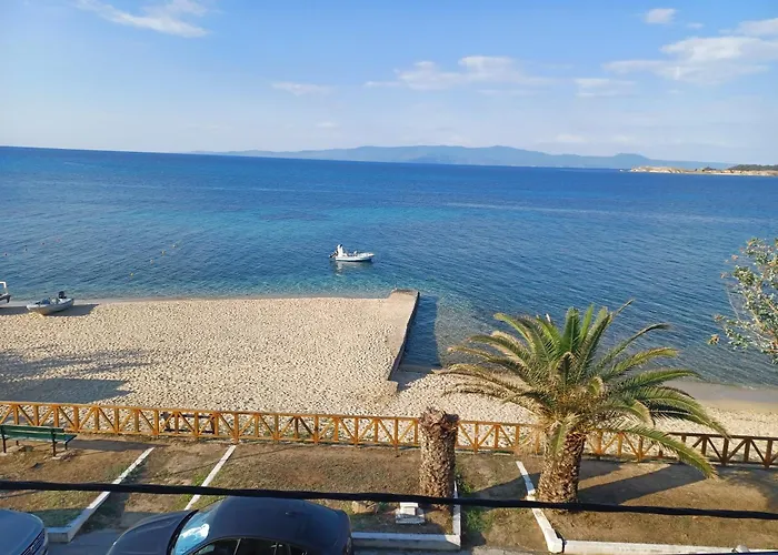 Hotel Akrogiali 2*