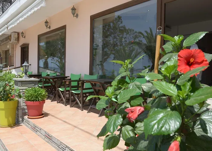 Akrogiali Otel 2*