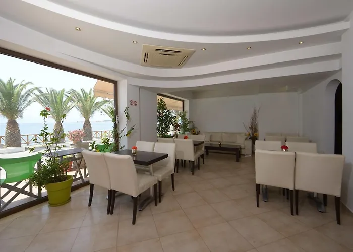 Akrogiali Otel 2*