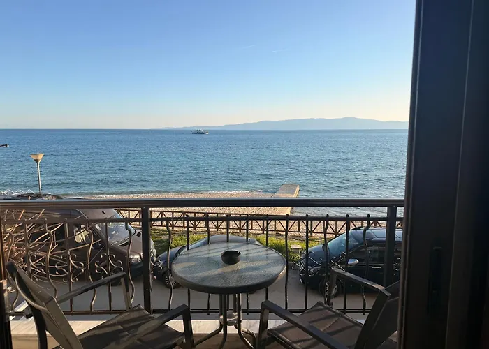 Hotel Akrogiali 2*